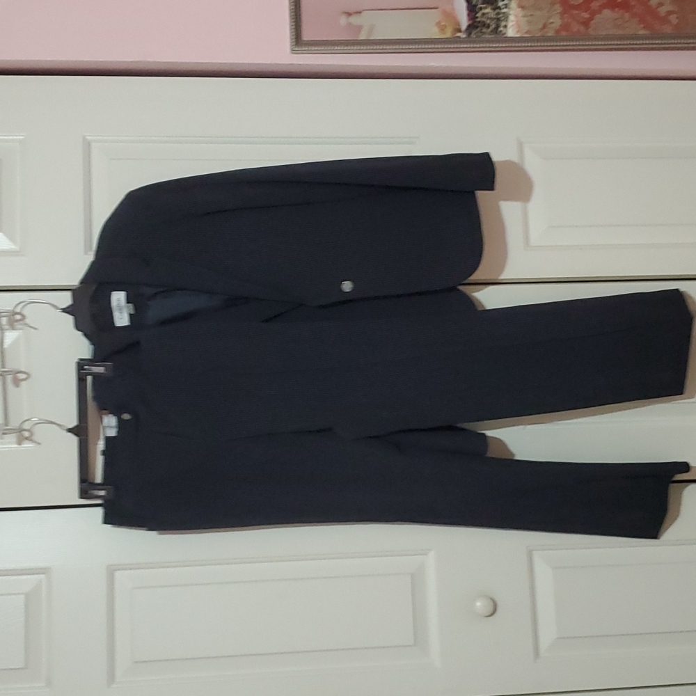 Womens pant suit